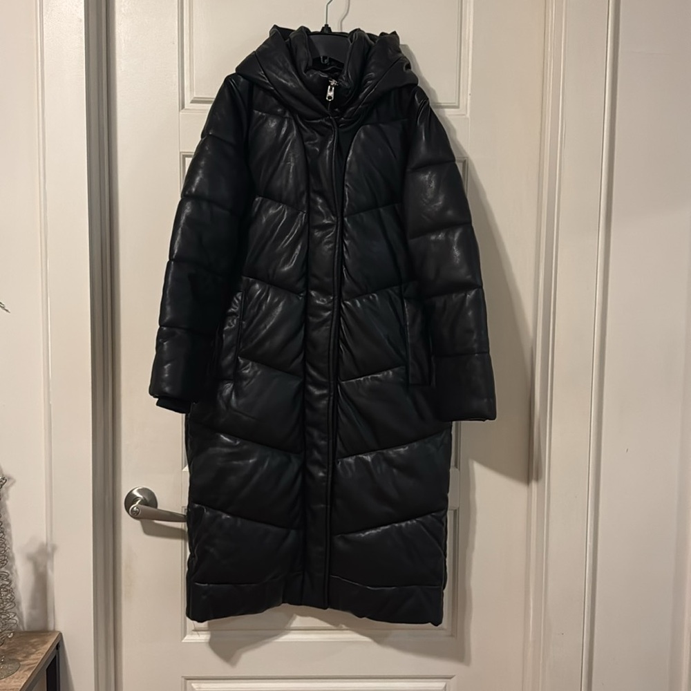 Abercrombie and Fitch Women’s Vegan Leather Ultra Long Puffer Coat -